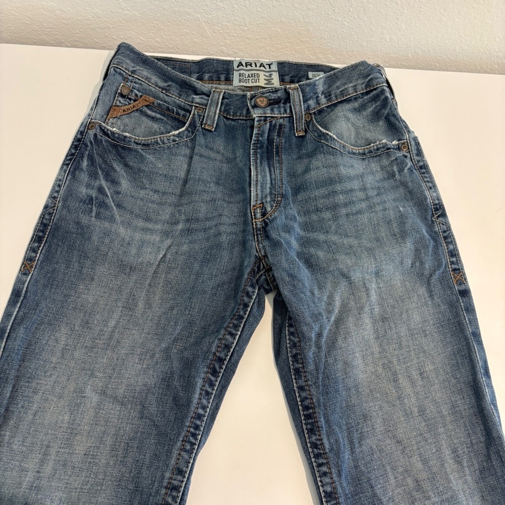 Ariat M4 Relaxed Boot Cut Blue Jeans Mens 30x33 Western Ranch Style Distressed